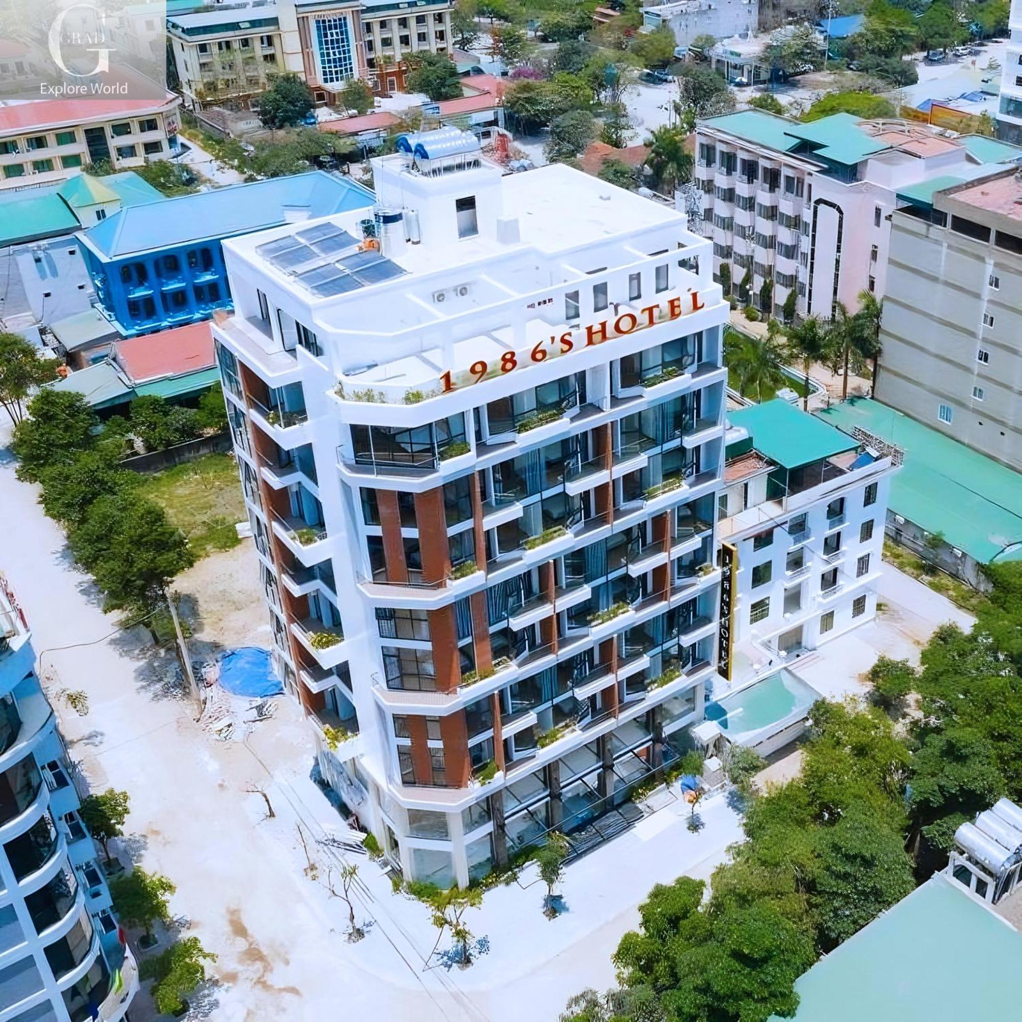 1986'S Hotel Куало Екстер'єр фото
